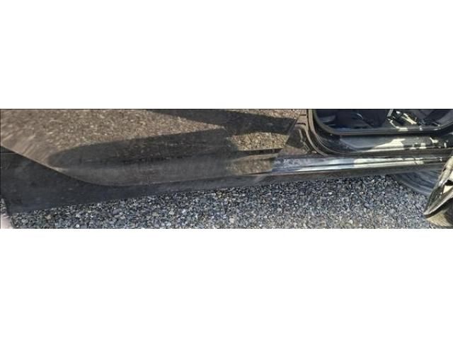 bontott HYUNDAI i40 Jobb Küszöb