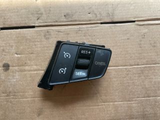 bontott HYUNDAI i40 Jobb Multikormány Kapcsoló