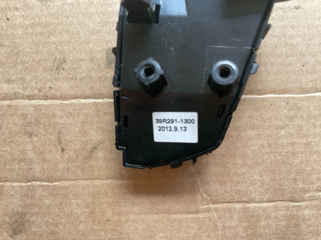 bontott HYUNDAI i40 Jobb Multikormány Kapcsoló