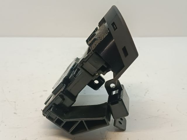 bontott HYUNDAI i40 Kesztyűtartó Nyitó Kar / Gomb