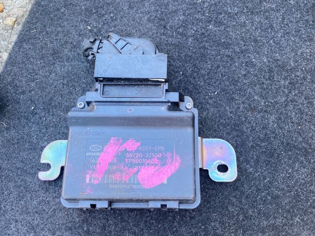 bontott HYUNDAI i40 Kézifék Elektronika