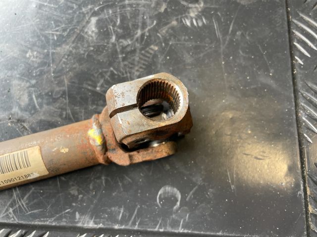 bontott HYUNDAI i40 Kormánykardán