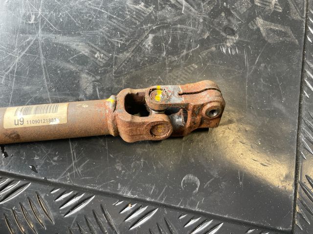 bontott HYUNDAI i40 Kormánykardán