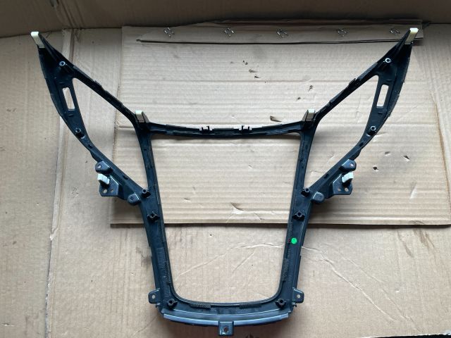 bontott HYUNDAI i40 Középkonzol Keret