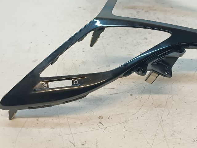 bontott HYUNDAI i40 Középkonzol Keret