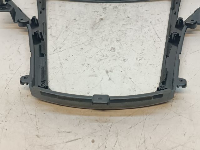 bontott HYUNDAI i40 Középkonzol Keret