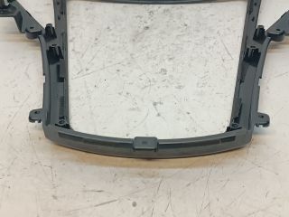 bontott HYUNDAI i40 Középkonzol Keret