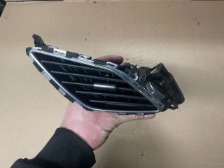 bontott HYUNDAI i40 Középső Bal Szellőző