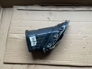 bontott HYUNDAI i40 Középső Bal Szellőző