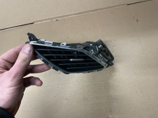 bontott HYUNDAI i40 Középső Bal Szellőző