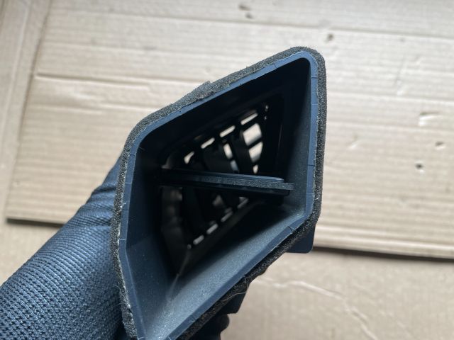 bontott HYUNDAI i40 Középső Bal Szellőző