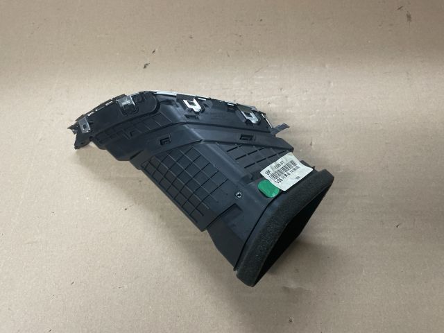 bontott HYUNDAI i40 Középső Bal Szellőző