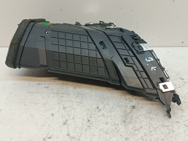 bontott HYUNDAI i40 Középső Jobb Szellőző