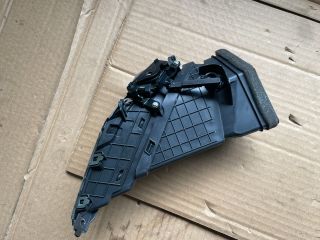 bontott HYUNDAI i40 Középső Jobb Szellőző