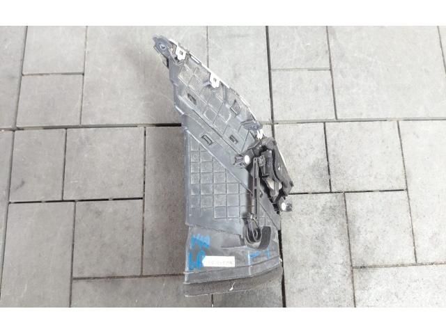 bontott HYUNDAI i40 Középső Szellőző