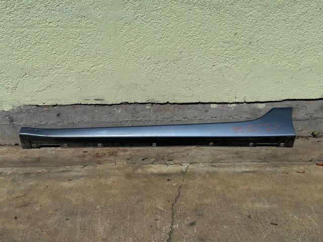 bontott HYUNDAI i40 Küszöb Burkolat