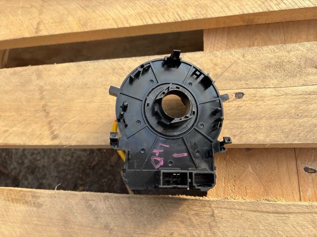 bontott HYUNDAI i40 Légzsák Átvezető Szalagkábel