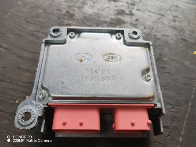 bontott HYUNDAI i40 Légzsák Elektronika