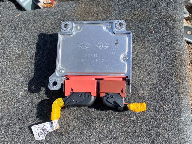 bontott HYUNDAI i40 Légzsák Elektronika