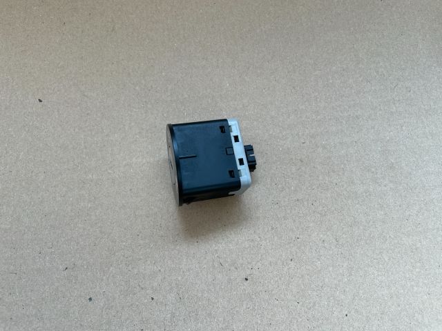 bontott HYUNDAI i40 Légzsák Kapcsoló