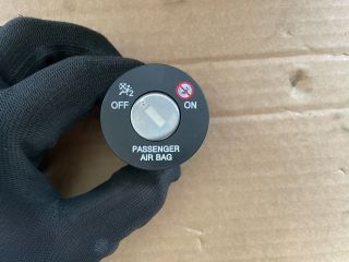 bontott HYUNDAI i40 Légzsák Kapcsoló