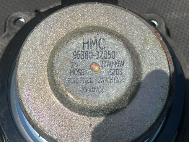 bontott HYUNDAI i40 Mélynyomó Hangszóró