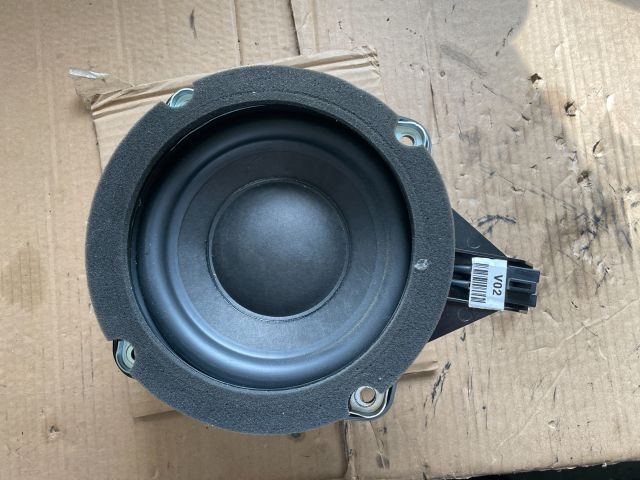 bontott HYUNDAI i40 Mélynyomó Hangszóró