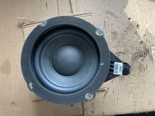 bontott HYUNDAI i40 Mélynyomó Hangszóró