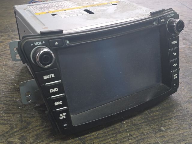 bontott HYUNDAI i40 Rádió / CD