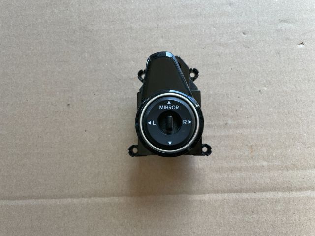 bontott HYUNDAI i40 Tükör Kapcsoló