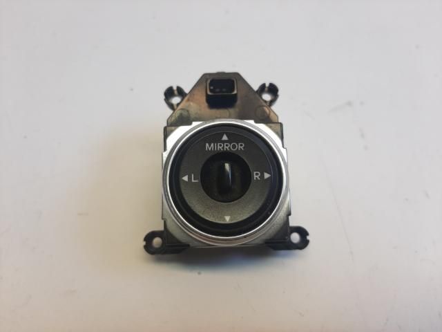 bontott HYUNDAI i40 Tükör Kapcsoló