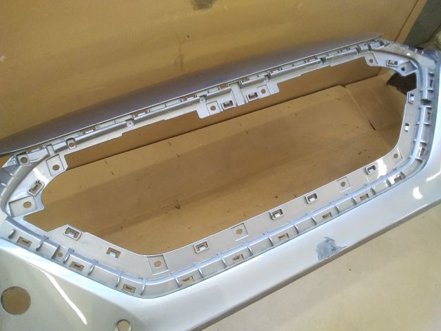 bontott HYUNDAI IONIQ Első Lökhárító (Üresen)