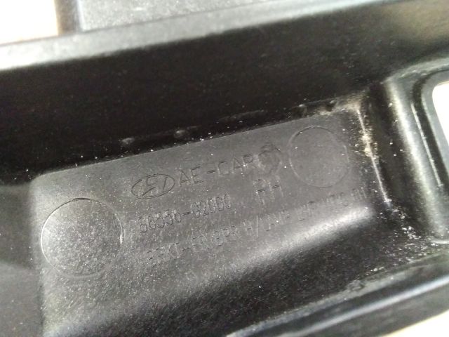 bontott HYUNDAI IONIQ Jobb első Lökhárító Tartó (Műanyag)