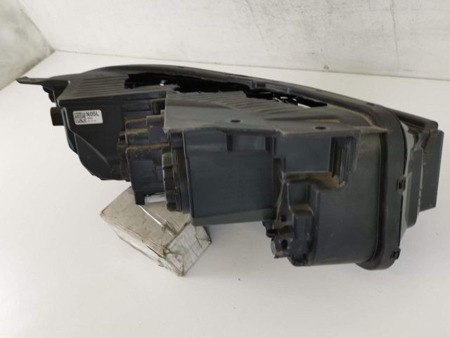 bontott HYUNDAI IONIQ Jobb Ledes Fényszóró