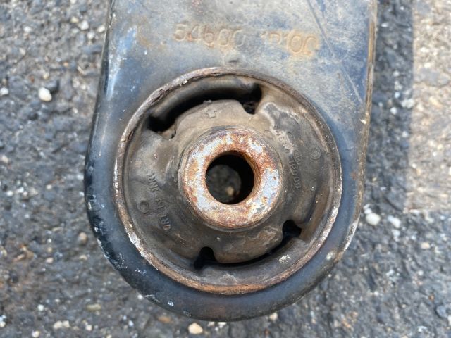 bontott HYUNDAI ix20 Bal első Lengőkar