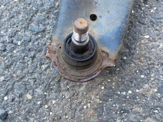 bontott HYUNDAI ix20 Bal első Lengőkar