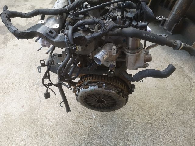 bontott HYUNDAI ix20 Motor (Fűzött blokk hengerfejjel)