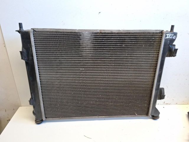 bontott HYUNDAI ix20 Vízhűtő Radiátor (Klímás)