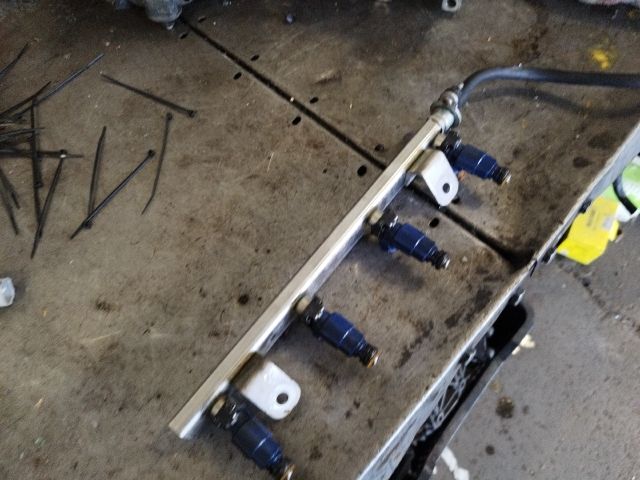 bontott HYUNDAI ix20 Porlasztó Sor / Híd