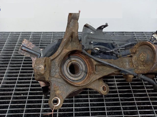 bontott HYUNDAI ix20 Bal első Csonkállvány