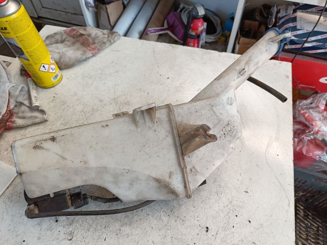 bontott HYUNDAI ix20 Ablakmosó Tartály