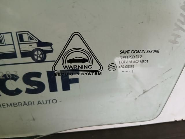 bontott HYUNDAI ix20 Bal első Ablak