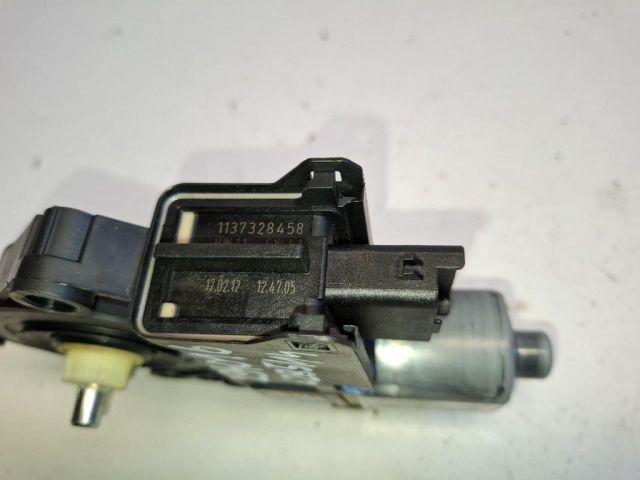 bontott HYUNDAI ix20 Bal első Ablakemelő Motor