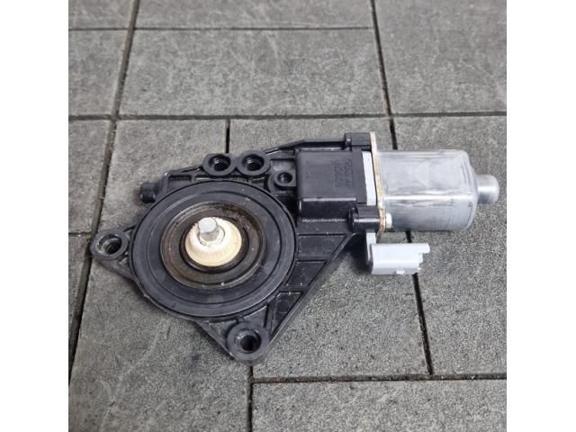 bontott HYUNDAI ix20 Bal hátsó Ablakemelő Motor