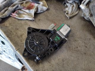bontott HYUNDAI ix20 Bal hátsó Ablakemelő Motor