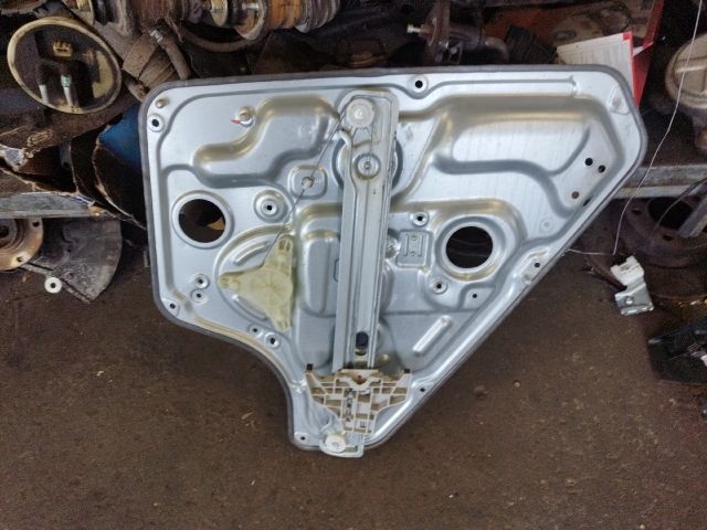 bontott HYUNDAI ix20 Bal hátsó Ablakemelő Szerkezet (Elektromos)