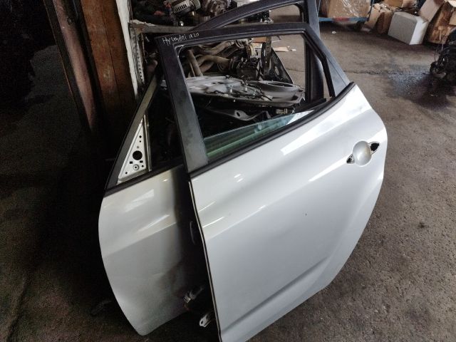 bontott HYUNDAI ix20 Bal hátsó Ajtó (Üres lemez)