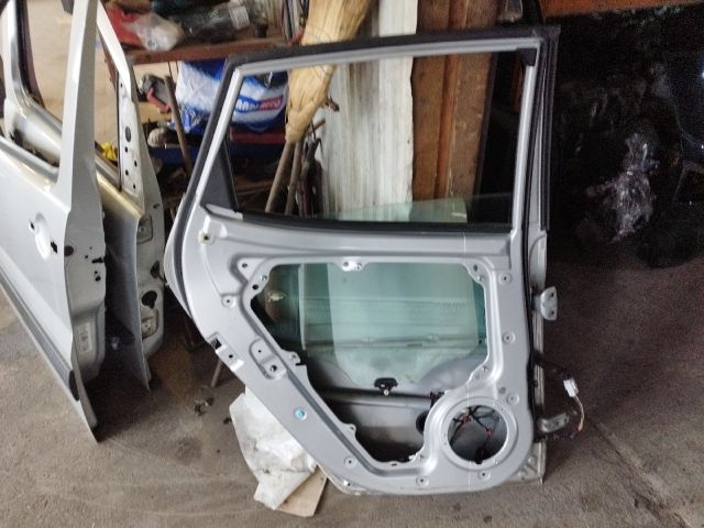 bontott HYUNDAI ix20 Bal hátsó Ajtó (Üres lemez)