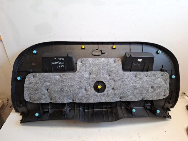 bontott HYUNDAI ix20 Csomagtérajtó Kárpit