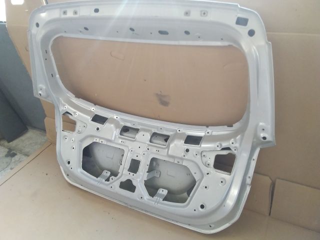 bontott HYUNDAI ix20 Csomagtérajtó (Üres lemez)